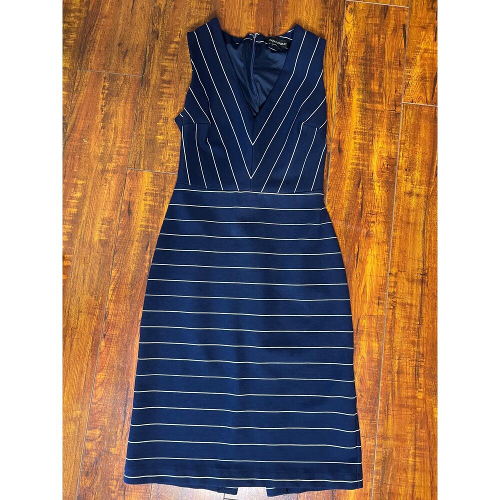 Banana Republic Sleeveless VNeck Sheath Dress Women Petite 0P Navy White Striped - Picture 2 of 7